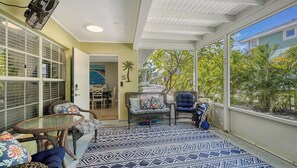 Unclassified image, 3 of 41, button