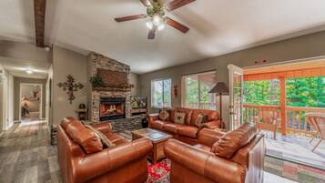 Smart TV, fireplace, DVD player