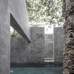 2 piscinas al aire libre, sombrillas, sillones reclinables de piscina