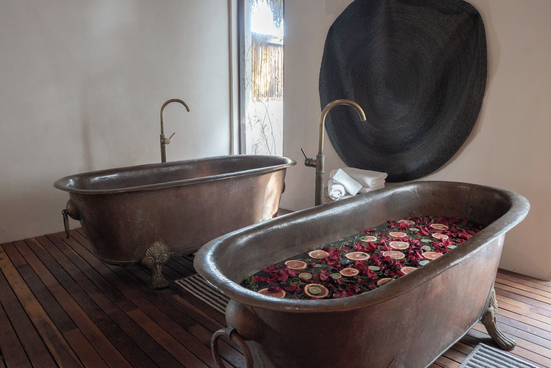 couples treatment room(s), sauna, hot tub, body treatments, aromatherapy