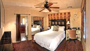 Comfort Room #8 | Frette Italian sheets, premium bedding, down comforters, in-room safe - Border House at Crystal Bay Casino (Crystal Bay)