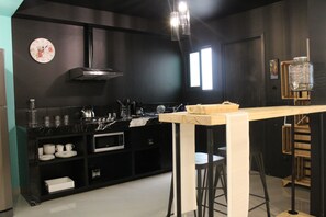 Cookware/dishes/utensils - Beautiful, Fully-equipped Urban Modern Appartment (Col del Valle Centro)