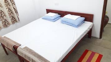 3 bedrooms, individually decorated, individually furnished, free WiFi