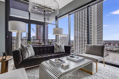 Sunset Boulevard by Atlanta Luxury Rentals