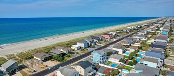 "A Seacret Hideout" 2nd row 6 bedroom 4.5 bathrooms