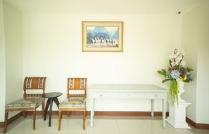 LCD TV - The Willing Hotel and Residence (Bangkok)