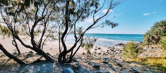 Cotton Beach - Beachfront Villa w/ Private Pool - Paradise Casuarina