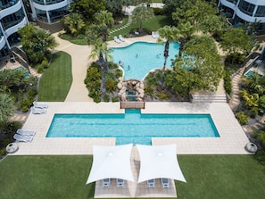 Outdoor pool, an infinity pool