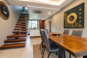 Refrigerador, placa de cocina, cafetera/tetera, tetera/pava eléctrica