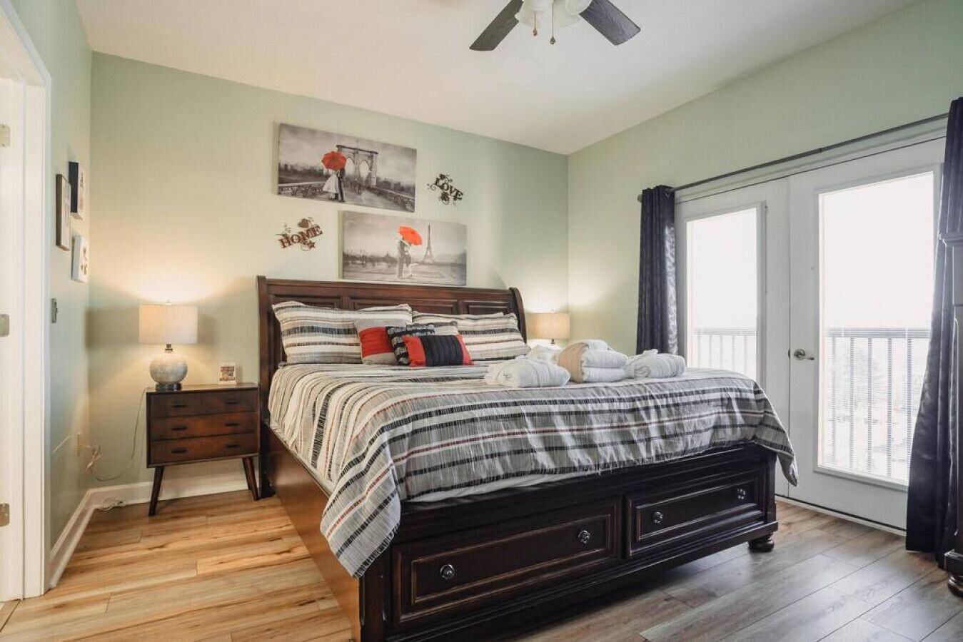 2 bedrooms, desk, iron/ironing board, free WiFi