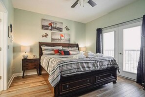 2 bedrooms, desk, iron/ironing board, free WiFi