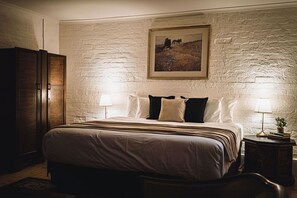 9 bedrooms, WiFi - Campbell House 1882 - Group Holiday Destination, Campbell House 1882 - Group Holiday Destination (Castlemaine)