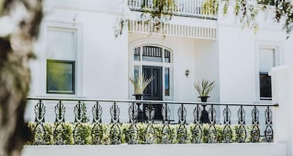 Campbell House 1882 - Group Holiday Destination, Campbell House 1882 - Group Holiday Destination