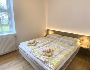 2 bedrooms, travel cot, WiFi, bed sheets - Holiday Knutt - Gulfhof Friedrichsgroden (Wittmund)