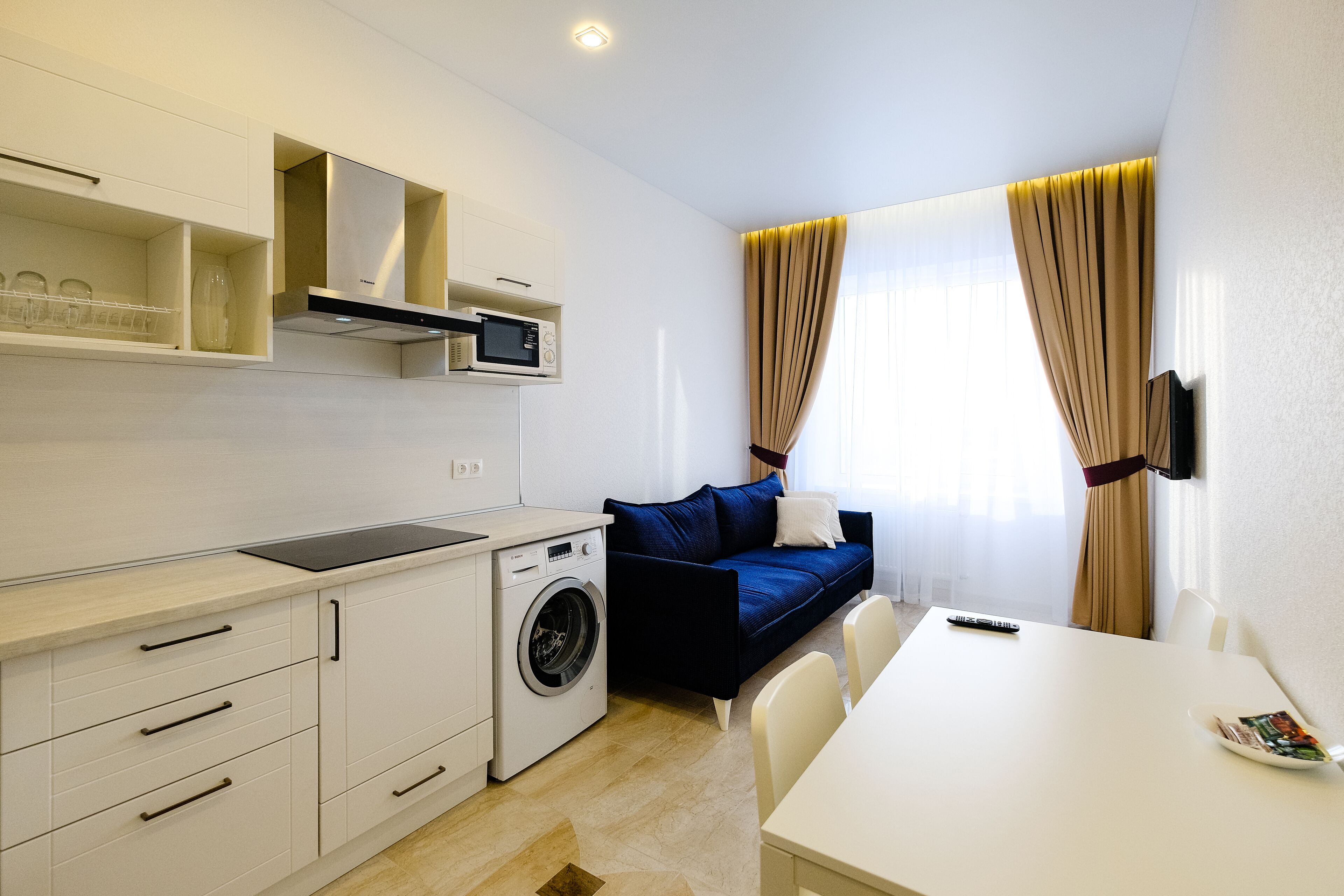 Apartment (9) | Eigene Küche | Großer Kühlschrank, Mikrowelle, Ofen, Herdplatte