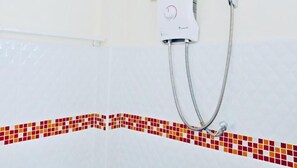 淋浴设施、毛巾、肥皂