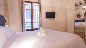 Bügeleisen/Bügelbrett, kostenloses WLAN, Bettwäsche