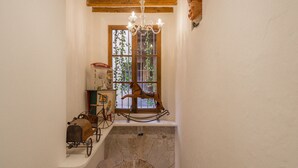 Unclassified image, 3 of 18, button - VINTAGE PALMA PALACE (GRAND DELUXE) by Priority (Palma de Mallorca)