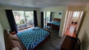 4 bedrooms, iron/ironing board, travel crib, free WiFi - Enjoy the Outdoor Entertaining and Pool with Uninterrupted Hinterland Views (Buderim)