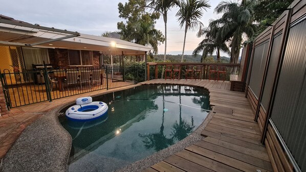 Outdoor pool - Enjoy the Outdoor Entertaining and Pool with Uninterrupted Hinterland Views (Buderim)