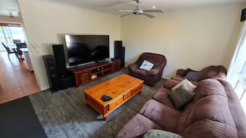 Smart TV, video game console, stereo