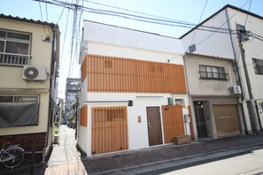 施設の入り口