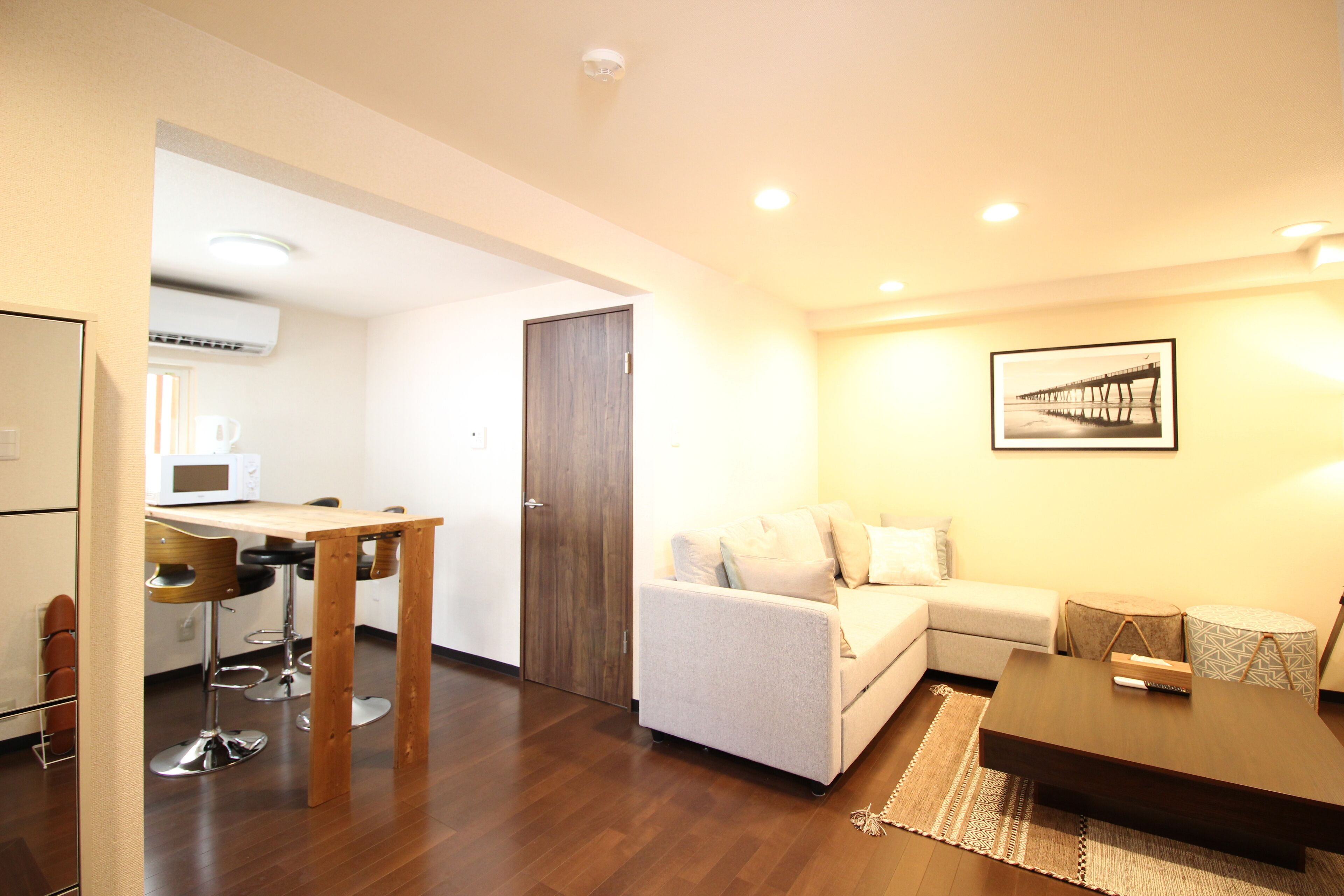 House (XN-1) | In-room dining