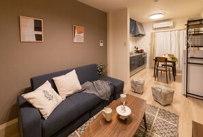 Hus (HY-1) | Oppholdsområde | En 32-tommers Flatskjerm-TV med digitale kanaler samt TV