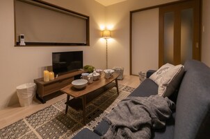 3 habitaciones, decoración personalizada y escritorio 