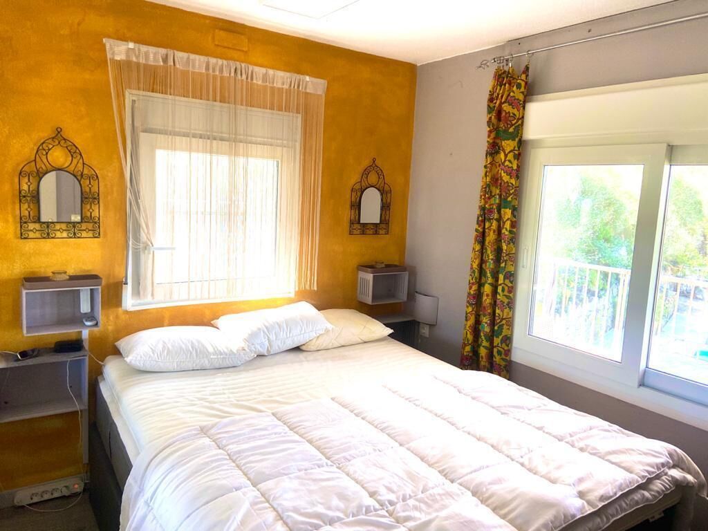 1 soverom, strykejern/-brett, wi-fi og sengetøy