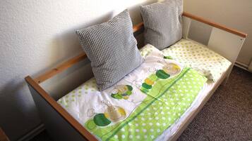 3 Schlafzimmer, Schreibtisch, Reisekinderbett, WLAN