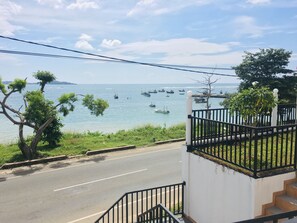 In-room safe, desk, blackout curtains, soundproofing - Perla Fisherman Bay Resort (Weligama)