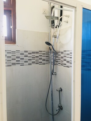 Bathroom - Perla Fisherman Bay Resort (Weligama)