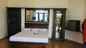 In-room safe, desk, blackout drapes, soundproofing - Perla Fisherman Bay Resort (Weligama)