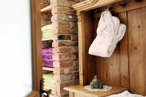 Unclassified image, 3 of 21, button - Single room - Perbersdorfer Heuriger-Hotel (Perbersdorf)