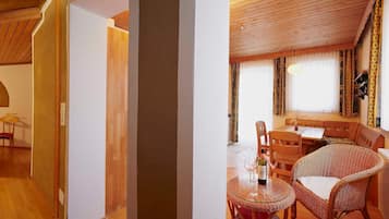 1 Schlafzimmer, Schreibtisch