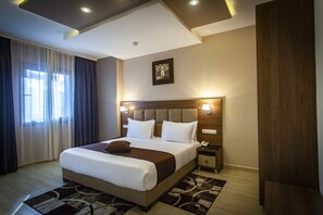 In-room safe, free cots/infant beds, free WiFi, bed sheets - BN Hotel (Ouled Yaich)