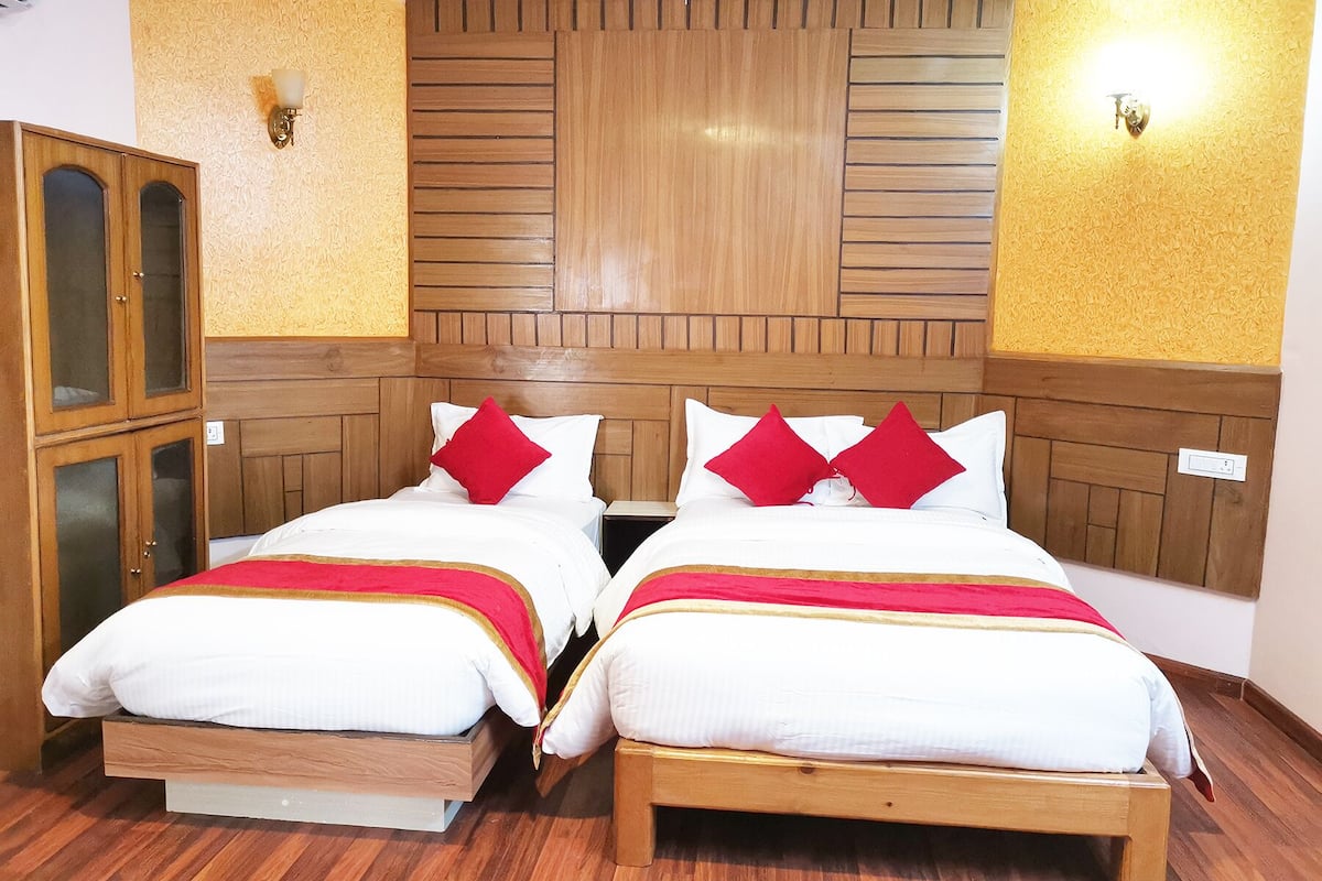 14 bedrooms, soundproofing, iron/ironing board, free WiFi