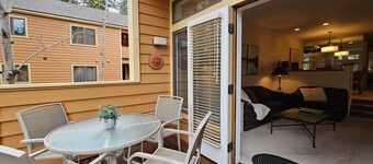 Upea McCloud-huoneisto, yhteisön poreallas, kävele rannalle (MCC0405)