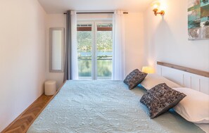 2 bedrooms, free WiFi, bed sheets - Beautiful apartment in Peracko Blato (Peracko Blato)