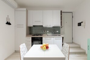 Frigorifero, forno, lavastoviglie, macchina per tè/caffè