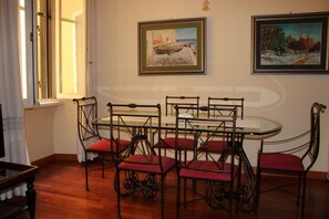 Dining - Colosseum New Charming Apartment (Roma)