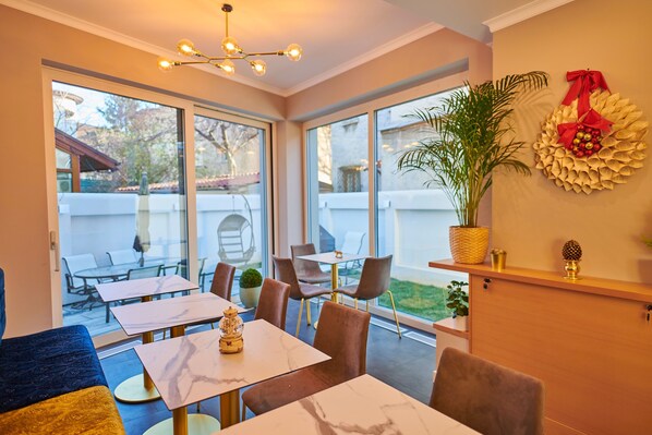 Sarapan siap masak setiap hari dengan biaya tambahan