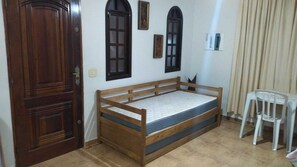 6 bedrooms, WiFi