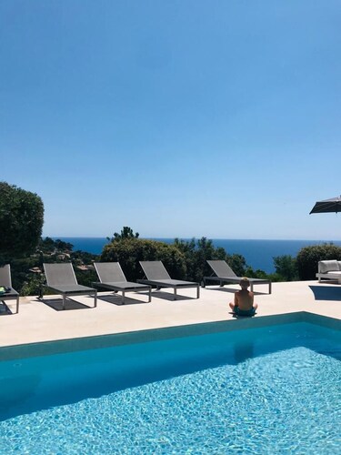 Les Issambres Contemporary villa