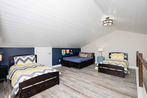 3 bedrooms, iron/ironing board, free WiFi, bed sheets