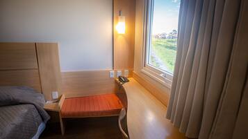 Executive Double or Twin Room | Minibar, desk, laptop workspace, blackout curtains