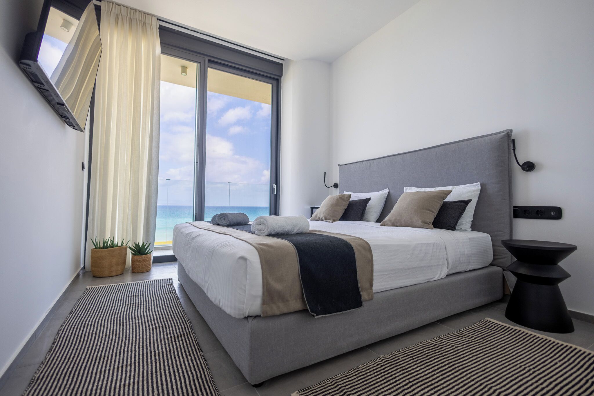 6 makuuhuonetta, silitysrauta/-lauta, ilmainen Wi-Fi