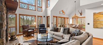 Upscale Mountain Home Near Trails