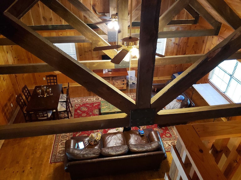 Cozy Waterfront Cabin On 20 Acres - 본드